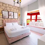 Karnelyan Alacati * Çeşme