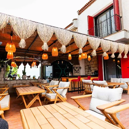 酒店 Karnelyan Alacati