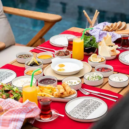 Karnelyan Alacati Çeşme