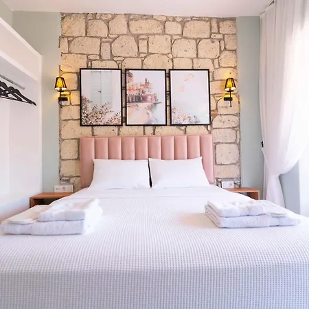 فندق Karnelyan Alacati *