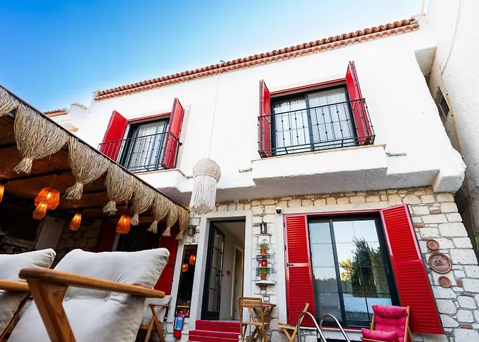 Karnelyan Alacati Çeşme