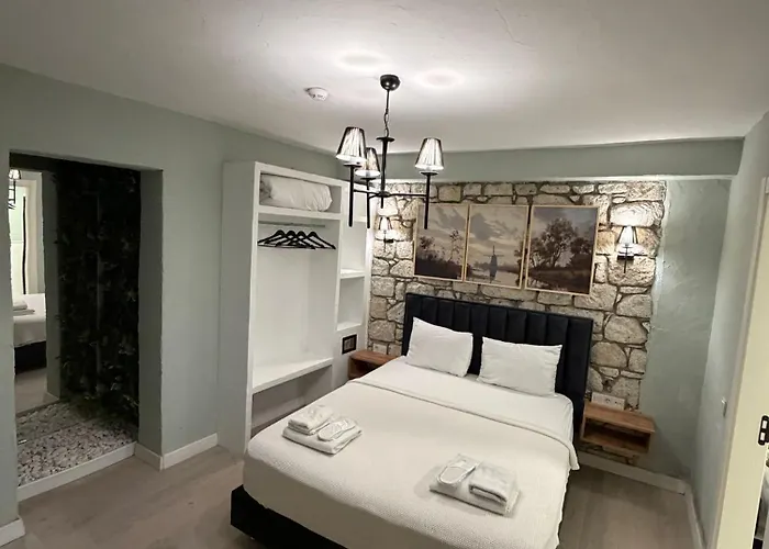 Karnelyan Alacati Hotel *